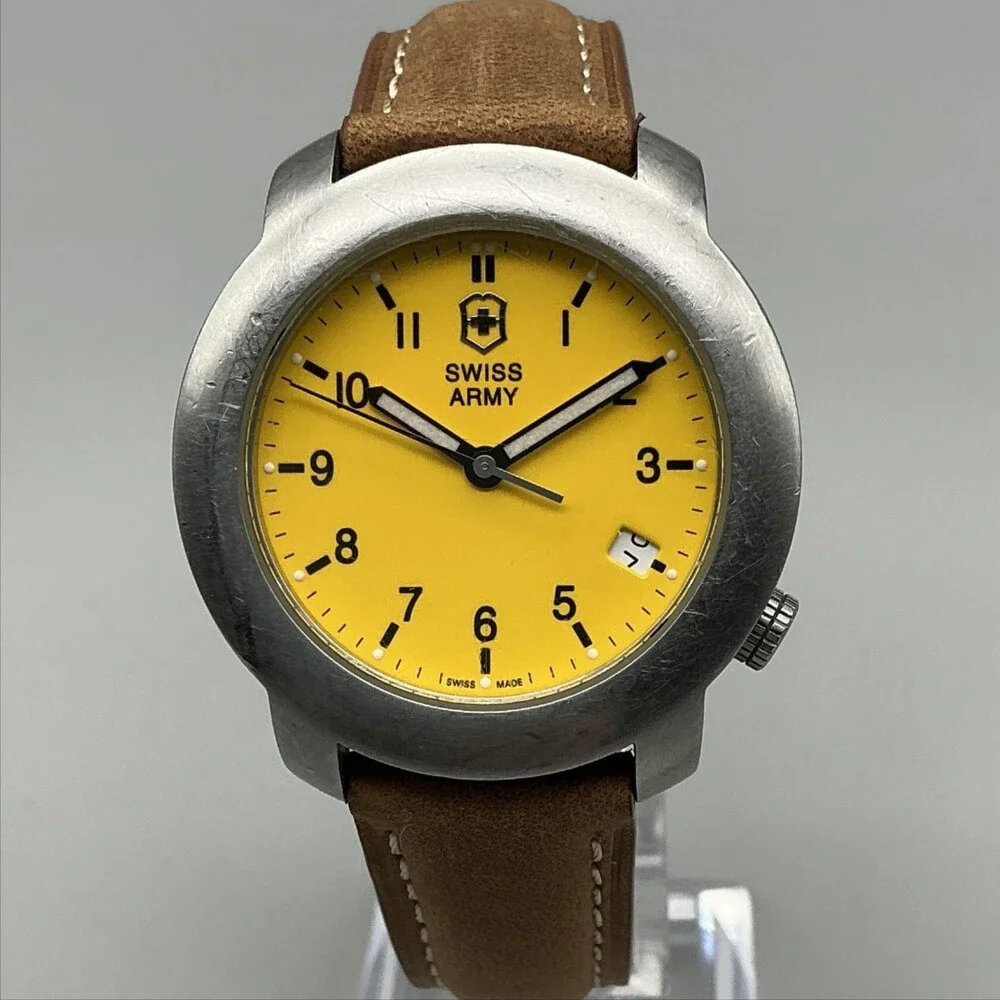 Victorinox Swiss Army V7-00 Mens Watch 37mm Yellow Dial Leather New Battery